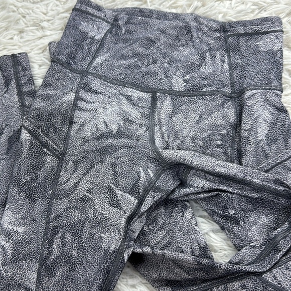 Lululemon Fast & Free 7/8 Tight Kindred Spirit Alpine White Multi - Picture 2 of 6